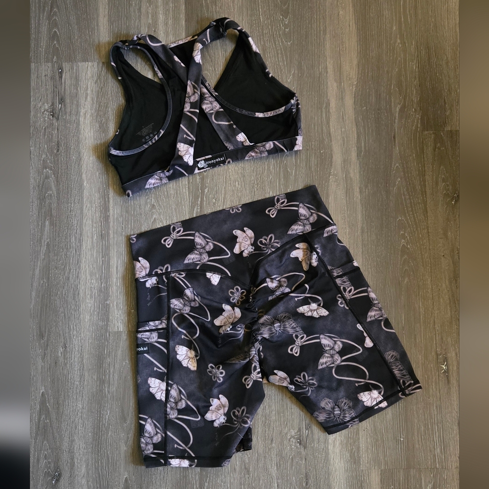 Iron Yokai Moth Activewear Set - Picture 2 of 4